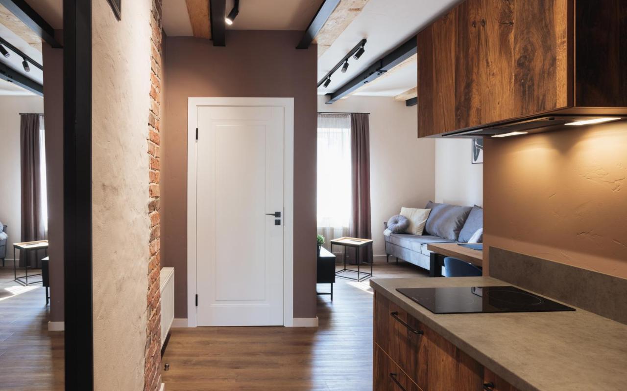 Colonel & Apartamento *