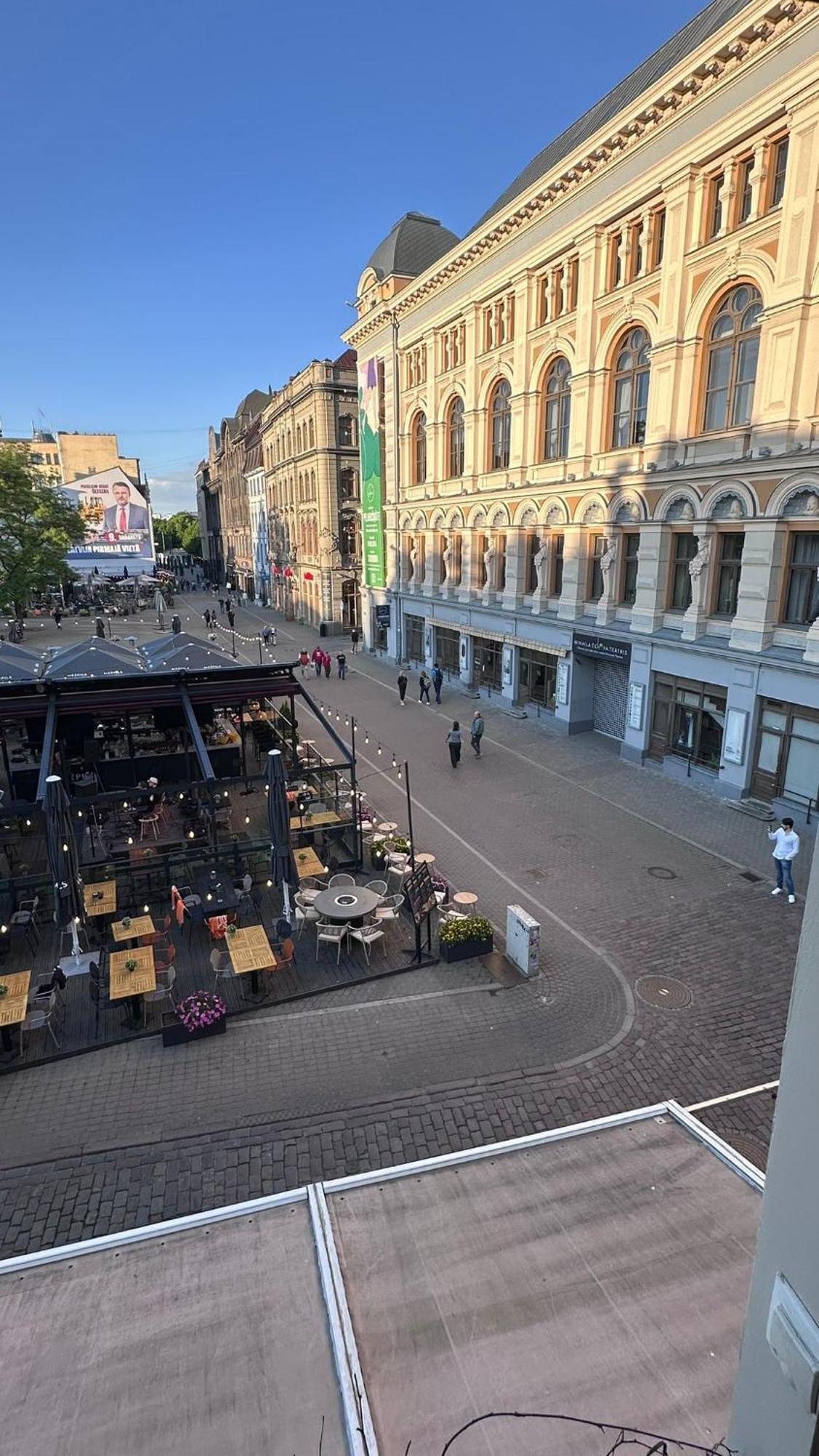 Colonel & * Riga